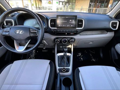 Certified 2023 Hyundai Venue SEL image 11