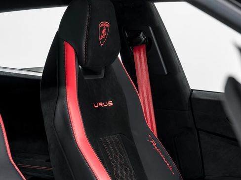 Used 2024 Lamborghini Urus Performante AWD/4WD image 40