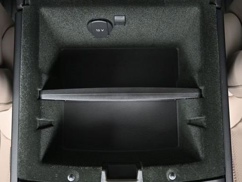 Used 2025 Porsche Panamera image 25