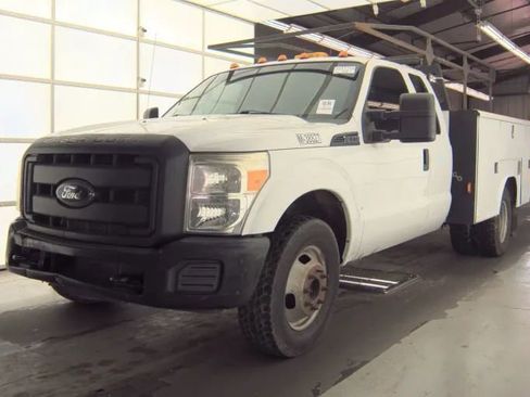 Used 2015 Ford F350 XL image 1