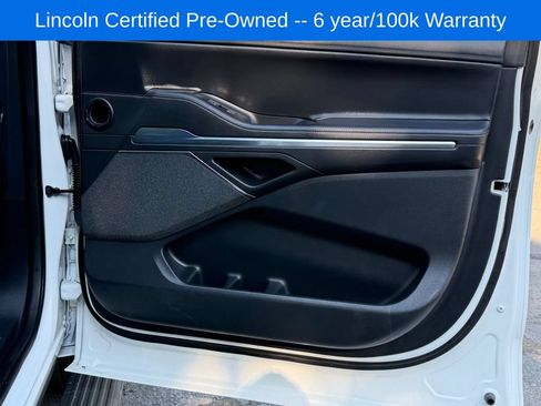 Used 2025 Lincoln Navigator Reserve AWD/4WD image 18