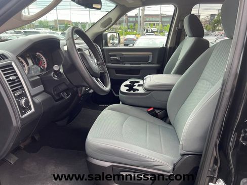 Used 2016 RAM 1500 Classic SLT AWD/4WD image 9