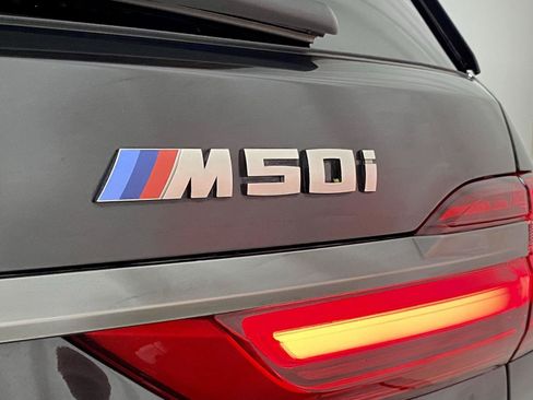 Used 2022 BMW X7 M50i AWD/4WD image 12
