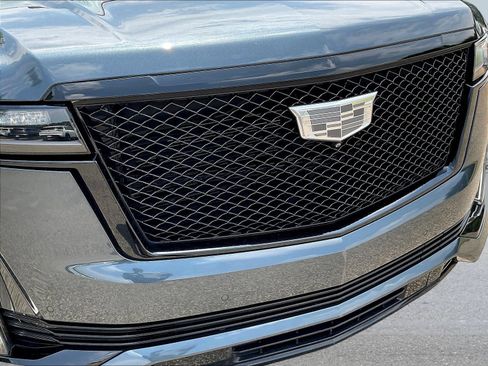 Used 2021 Cadillac Escalade Sport w/ Driver Assist Tech Package AWD/4WD image 34