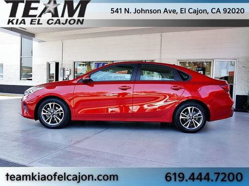 Used 2022 Kia Forte LXS w/ LXS Technology Package FWD image 6