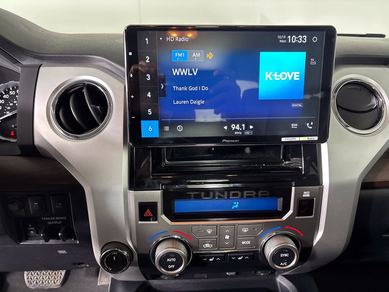 Used 2018 Toyota Tundra Limited AWD/4WD image 15