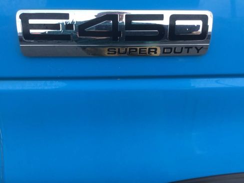 Used 2016 Ford E-450 and Econoline 450 Super Duty w/ Shuttle Bus Prep Package RWD image 12