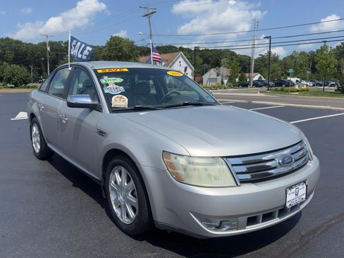 Used 2008 Ford Taurus Limited FWD image 3