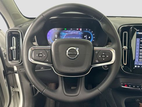 Certified 2023 Volvo XC40 B5 Plus w/ Climate Package image 12