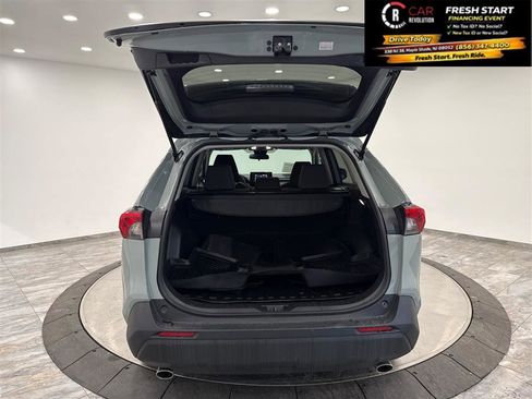 Used 2022 Toyota RAV4 XLE image 44