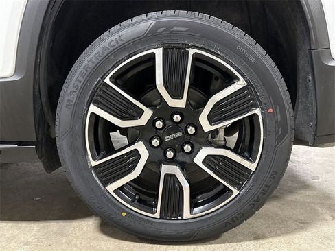 Used 2021 GMC Acadia SLT w/ Elevation Edition image 27