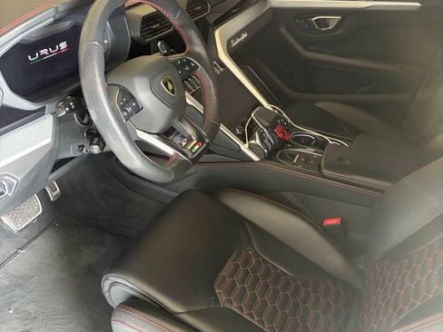 Used 2019 Lamborghini Urus AWD/4WD image 14