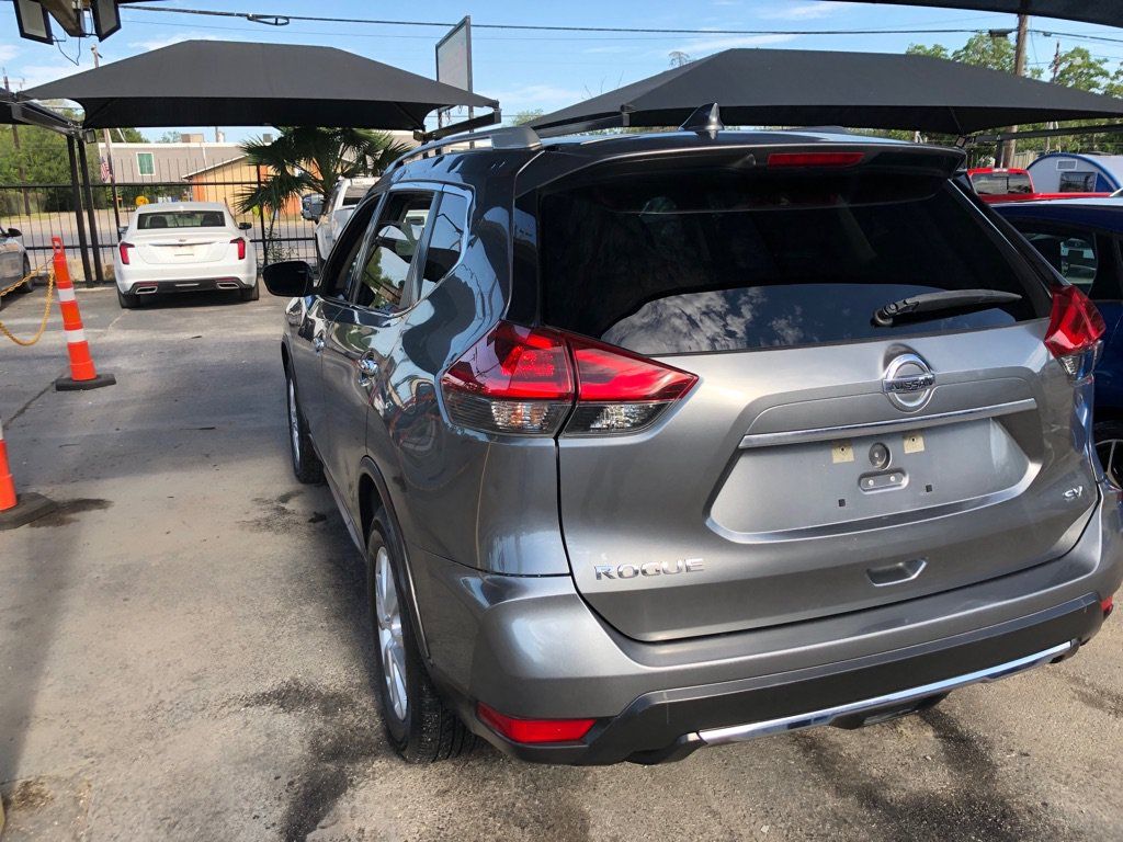 Used 2018 Nissan Rogue SV FWD image 5