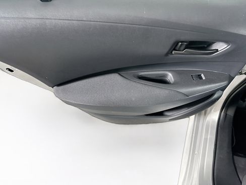 Used 2025 Toyota Corolla LE image 24