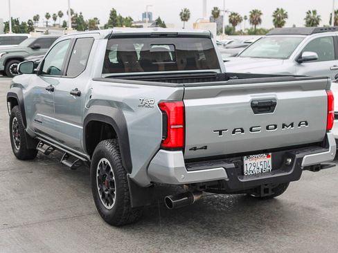 Used 2024 Toyota Tacoma TRD Off-Road image 7