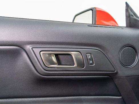 Used 2022 Ford Mustang Shelby GT500 w/ Carbon Fiber Track Pack image 82