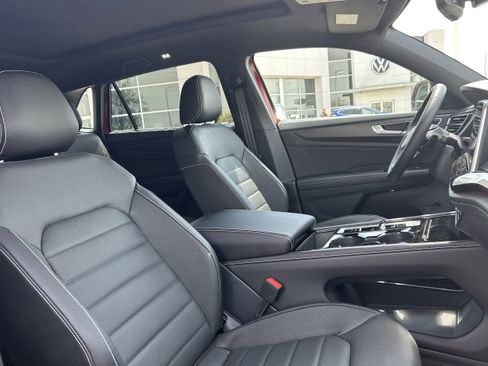New 2025 Volkswagen Atlas Cross Sport SEL image 10
