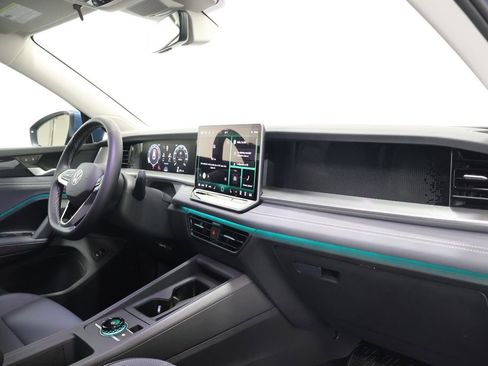 New 2026 Volkswagen Tiguan SE AWD/4WD image 23