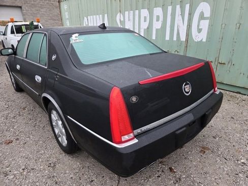 Used 2011 Cadillac DTS image 6
