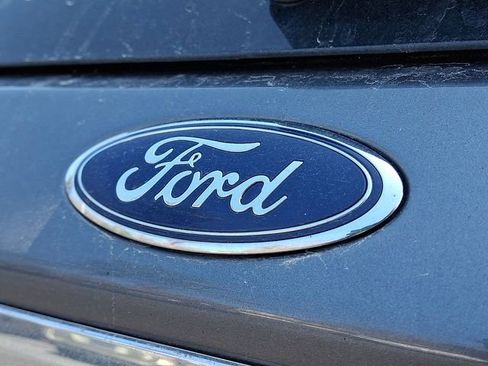 Certified 2022 Ford Explorer XLT w/ Equipment Group 202A AWD/4WD image 30