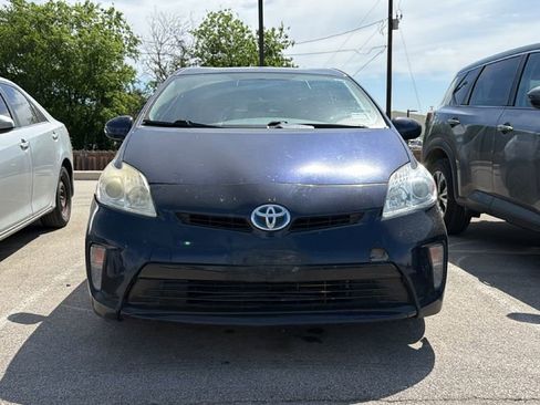 Used 2014 Toyota Prius Two image 2