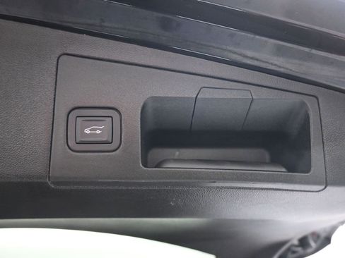 Used 2025 Cadillac XT5 Premium Luxury image 48