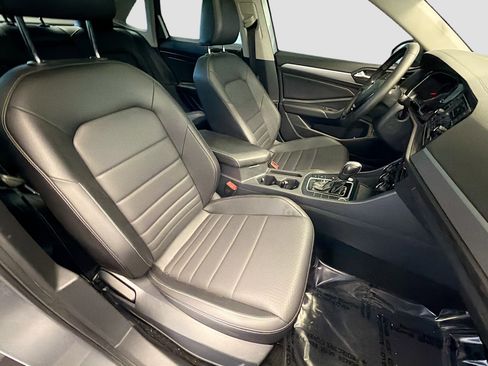 Used 2021 Volkswagen Jetta SE image 15