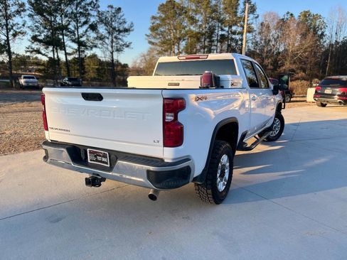 Used 2020 Chevrolet Silverado 2500 LT w/ Convenience Package image 6