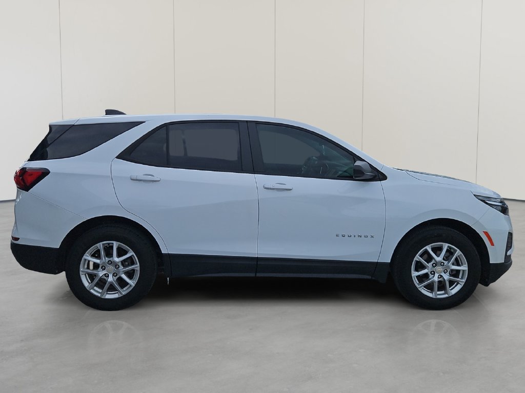 Certified 2024 Chevrolet Equinox LS w/ LS Convenience Package FWD image 6
