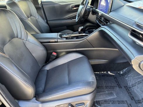 Certified 2025 Toyota Crown XLE image 15