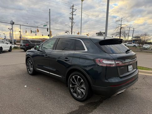 Used 2022 Lincoln Nautilus Reserve w/ Luxury Package image 3