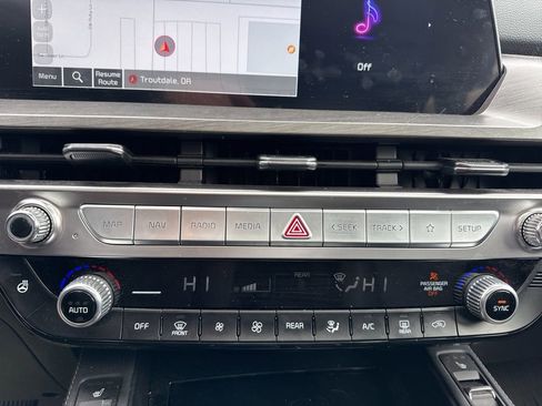 Used 2025 Kia Telluride EX X-Line image 15