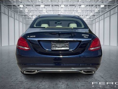 Used 2015 Mercedes-Benz C 300 4MATIC Sedan image 4