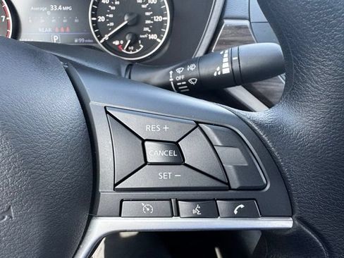 Used 2025 Nissan Altima 2.5 SV FWD image 19