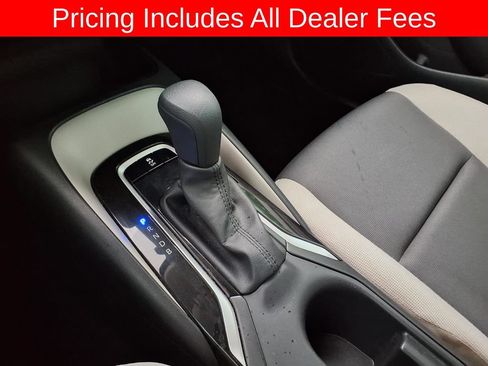 Used 2025 Toyota Corolla LE FWD image 21