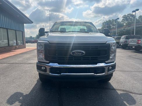 New 2025 Ford F350 XL w/ XL Off-Road Package AWD/4WD image 3