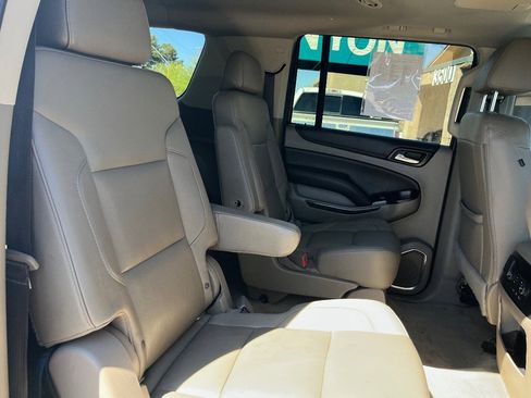 Used 2019 Chevrolet Suburban LT image 36