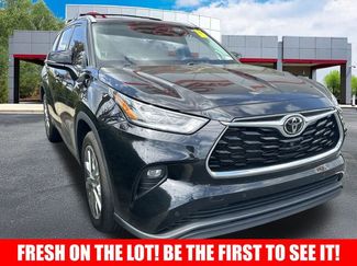Used 2021 Toyota Highlander Limited video 1