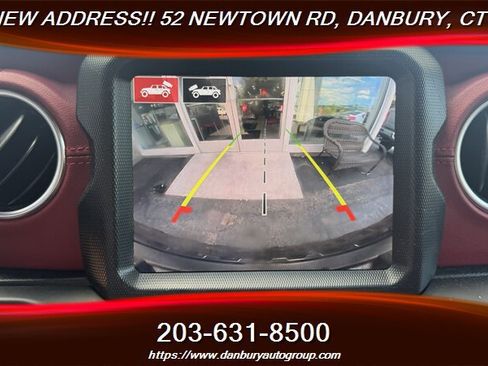 Used 2023 Jeep Wrangler Unlimited Rubicon 4xe AWD/4WD image 23