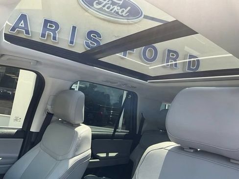 Used 2025 Ford Expedition Max Active RWD image 14
