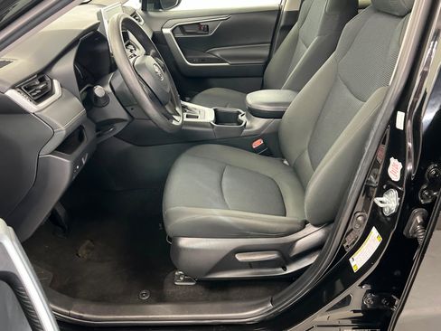 Used 2024 Toyota RAV4 LE image 18