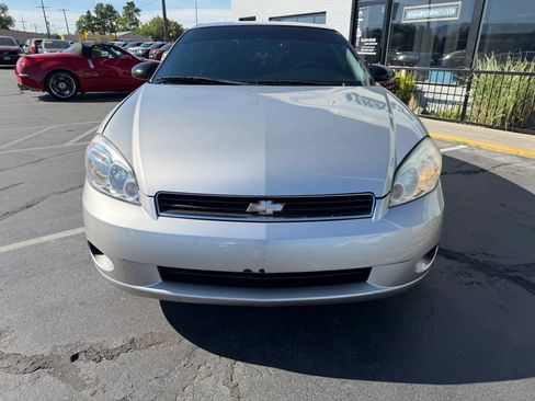 Used 2006 Chevrolet Monte Carlo LS FWD image 2