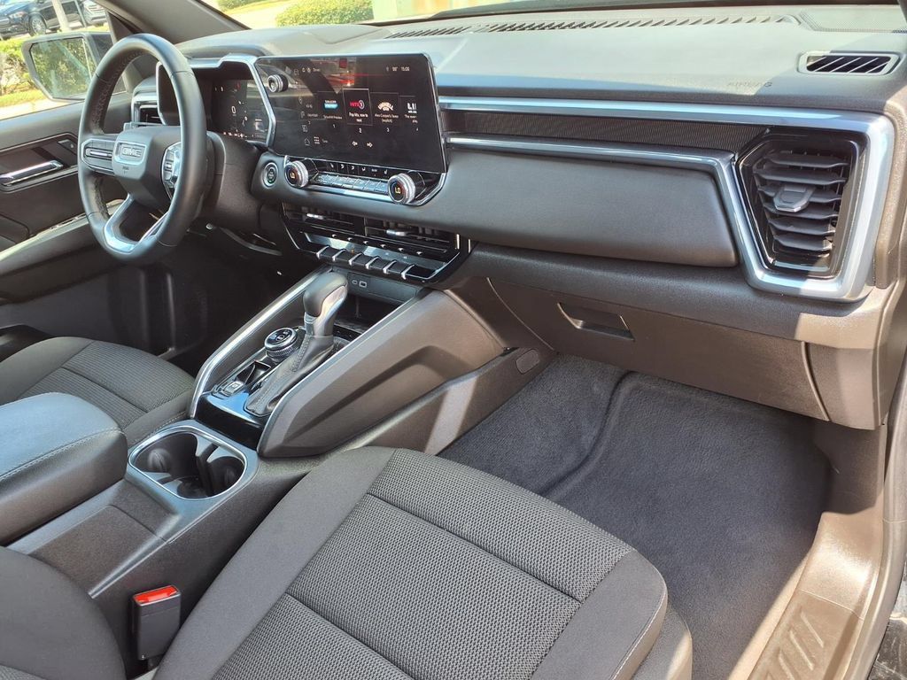 Used 2025 GMC Canyon Elevation w/ Convenience Package AWD/4WD image 11