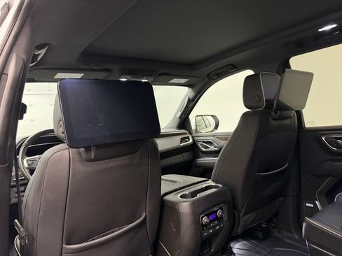 Used 2023 Chevrolet Tahoe Premier AWD/4WD image 29