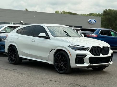 Used 2023 BMW X6 M50i w/ Executive Package AWD/4WD image 36
