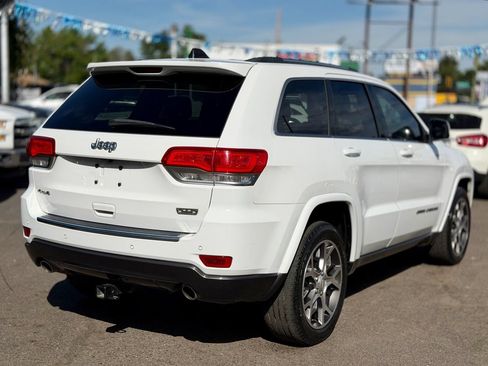 Used 2018 Jeep Grand Cherokee Limited AWD/4WD image 2