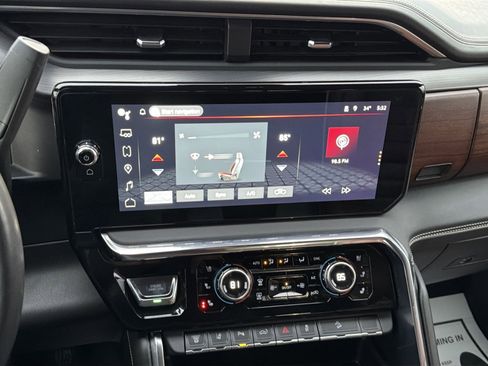 Used 2024 GMC Sierra 3500 Denali Ultimate image 21