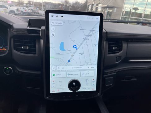 Used 2022 Ford Expedition Max Platinum image 11