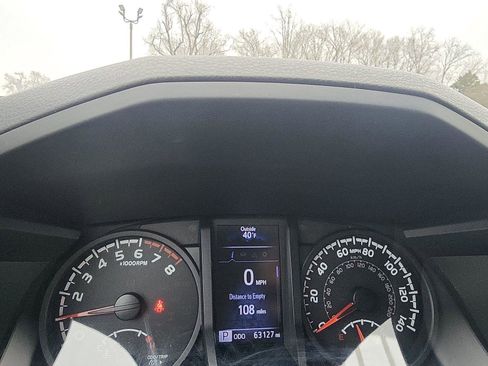 Used 2019 Toyota Tacoma SR image 16