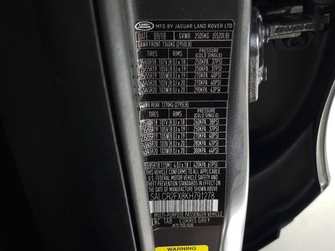 Used 2019 Land Rover Discovery Sport HSE AWD/4WD image 32